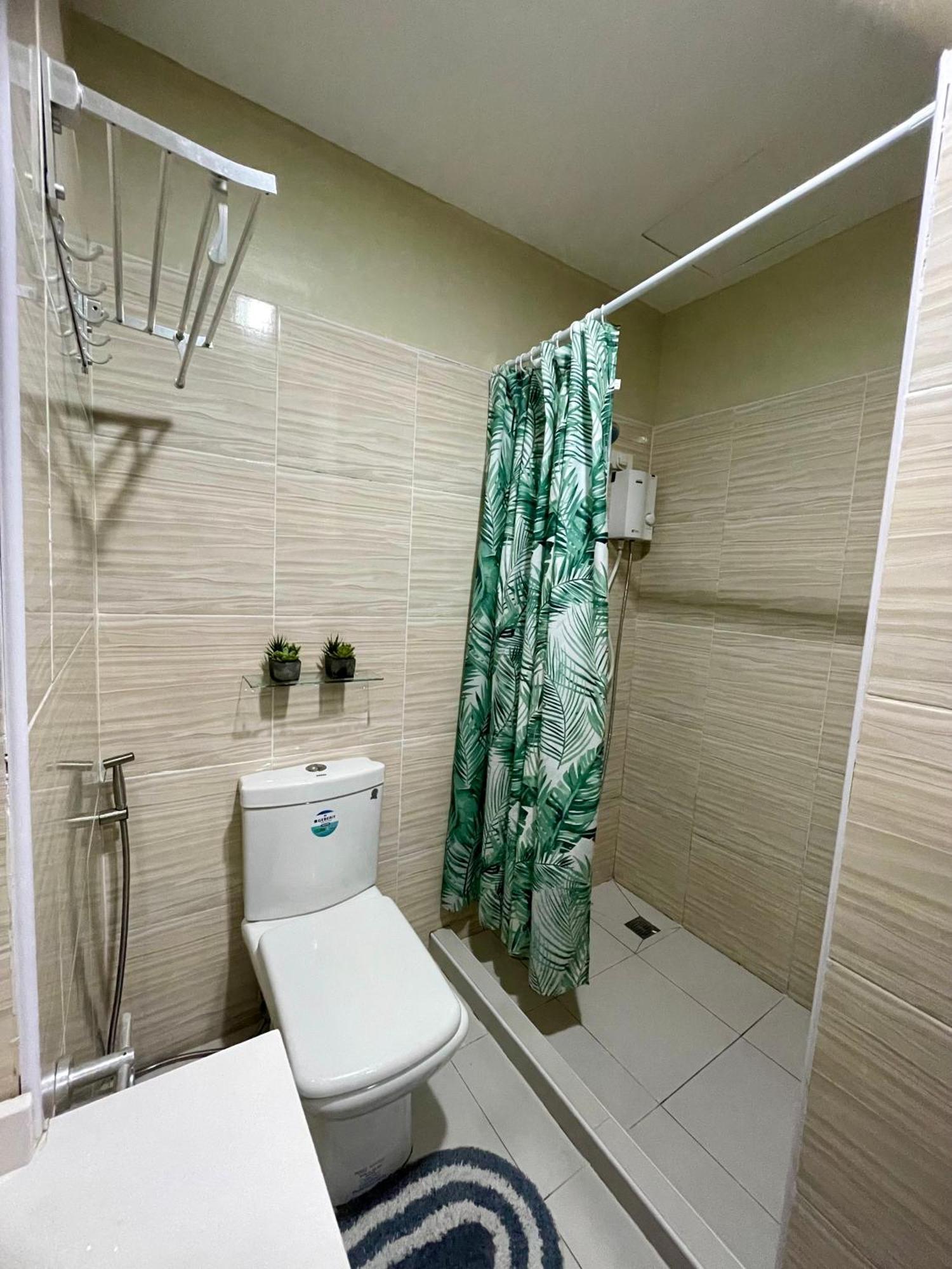 Bamboo Bay Community Condominium Mandaue Esterno foto